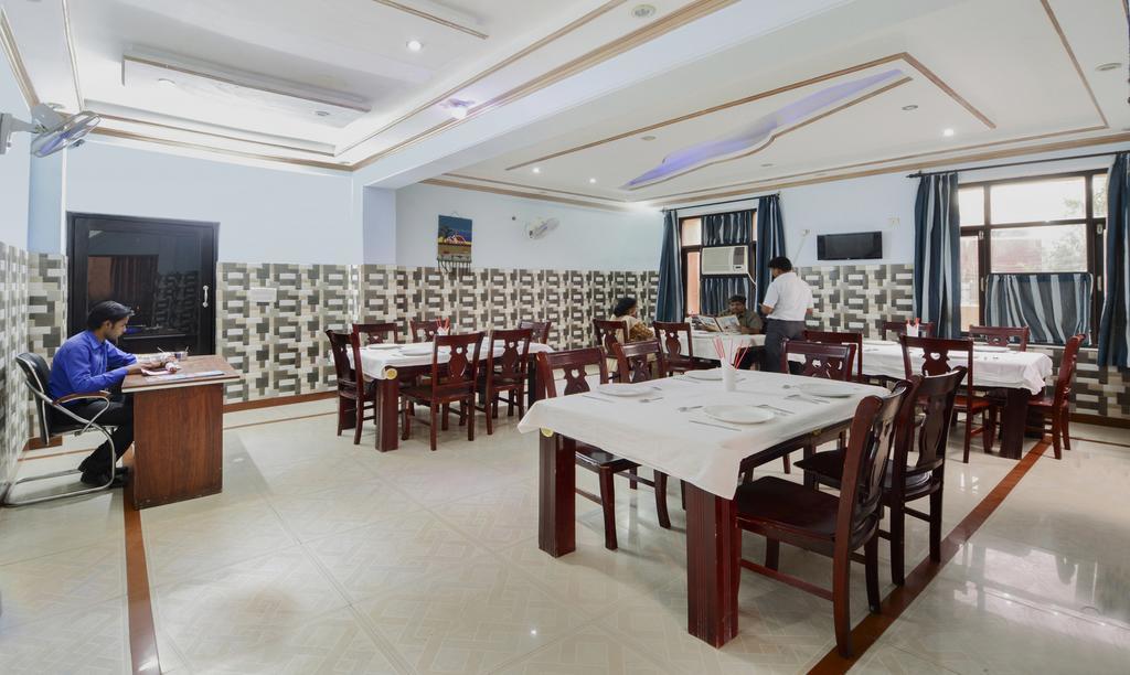 Fabhotel Prashant Palace Mysore Exterior photo