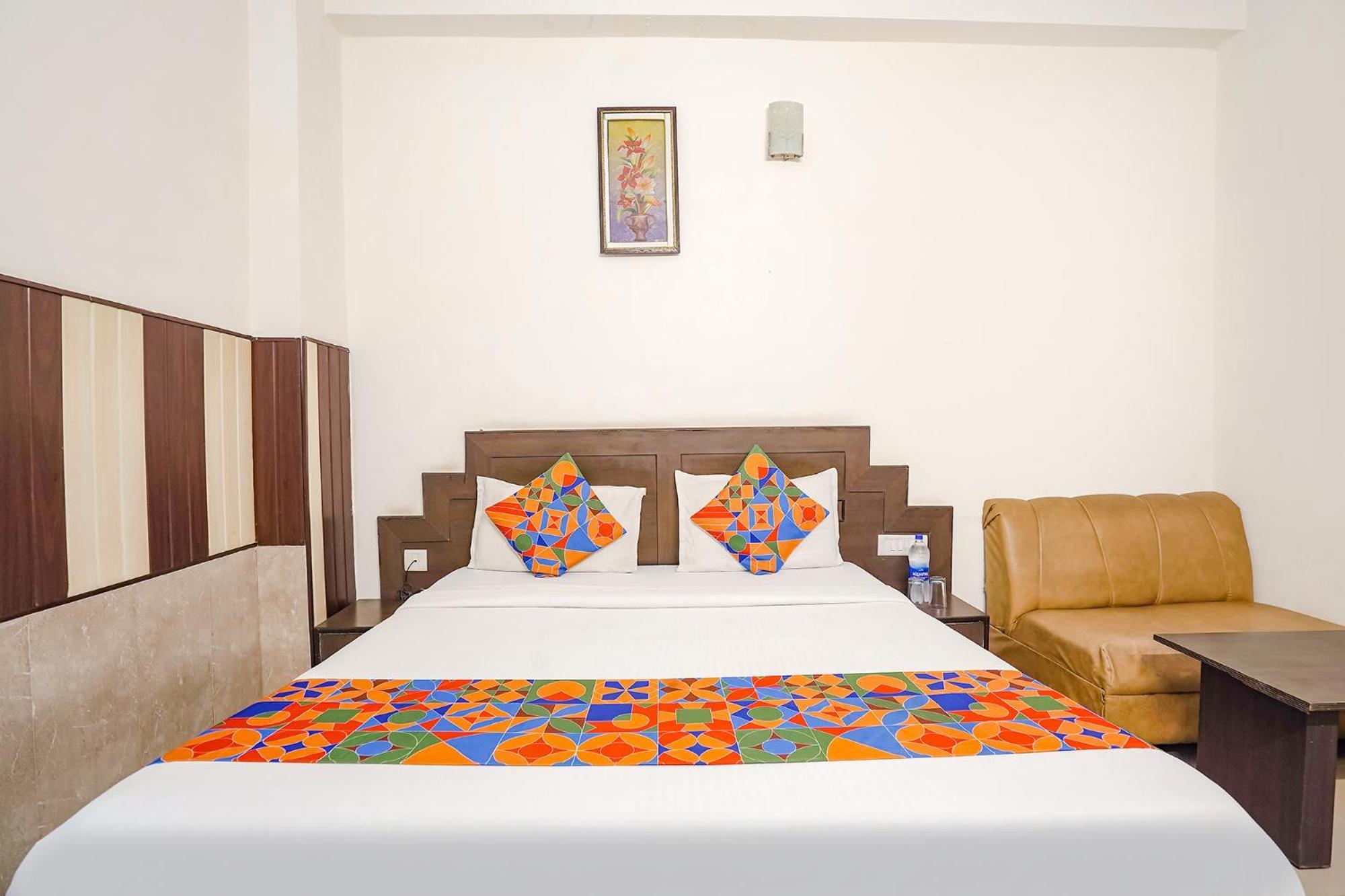 Fabhotel Prashant Palace Mysore Exterior photo