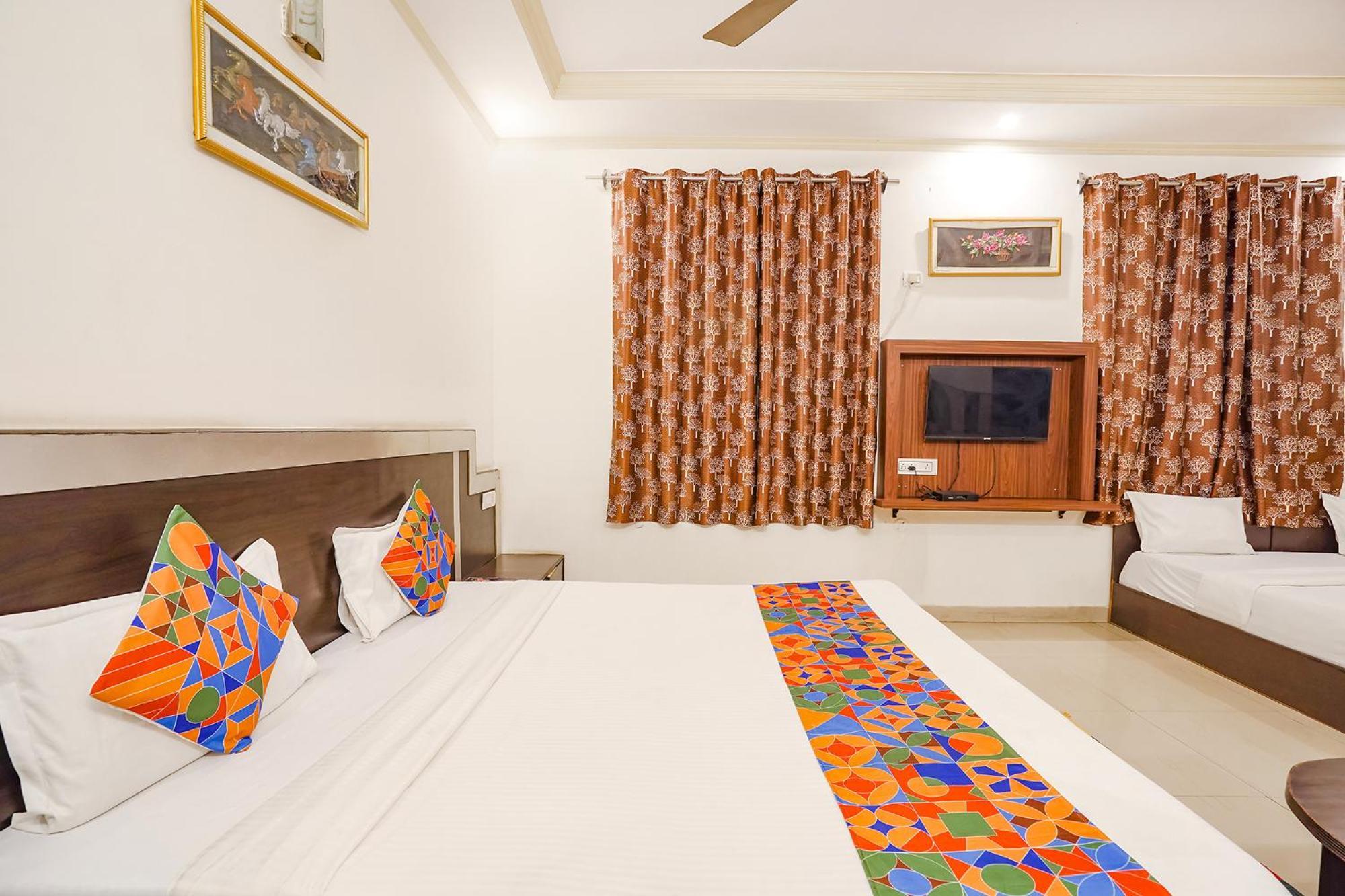 Fabhotel Prashant Palace Mysore Exterior photo