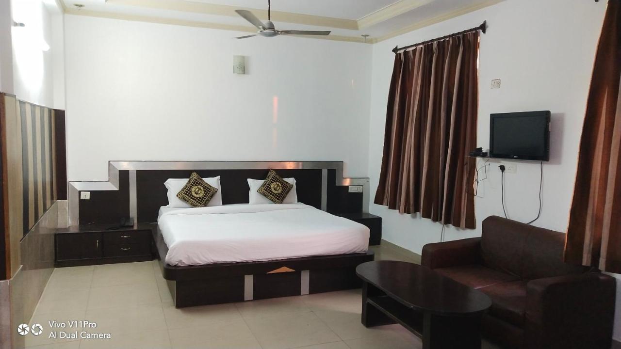 Fabhotel Prashant Palace Mysore Exterior photo
