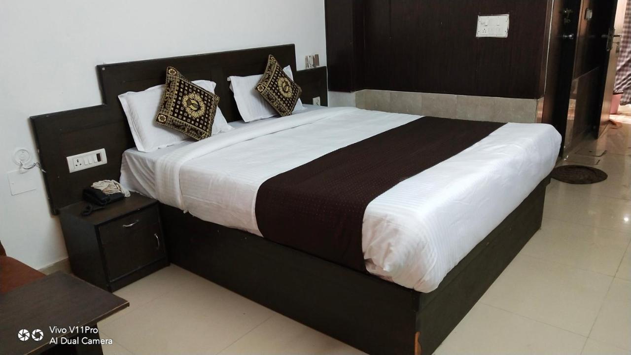Fabhotel Prashant Palace Mysore Exterior photo